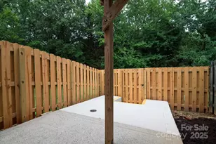 2826 Hosta Dr, Charlotte, NC 28269 - Photo 26