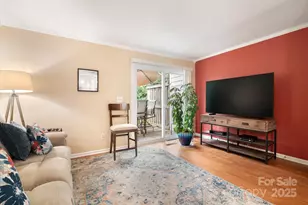 2826 Hosta Dr, Charlotte, NC 28269 - Photo 12