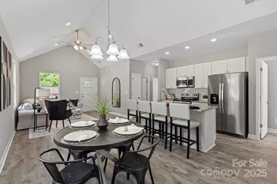 504 Fayetteville Avenue, Statesville, NC 28677 - Photo 4