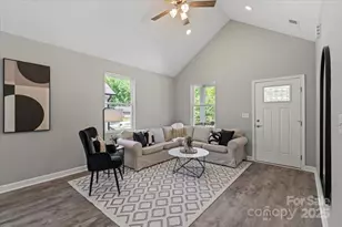 504 Fayetteville Ave, Statesville, NC 28677 - Photo 8