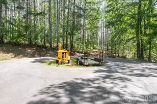 9999 River Edge Dr, Burnsville, NC 28714 - Photo 18