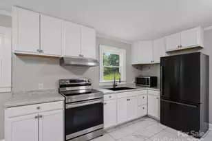 1806 Kingsley Dr, Albemarle, NC 28001 - Photo 4