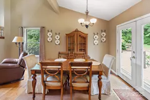 202 Merriwood Ln, Hendersonville, NC 28791 - Photo 16