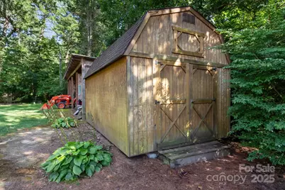 202 Merriwood Lane, Hendersonville, NC 28791 - Photo 10