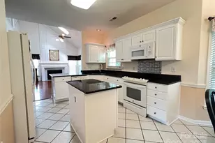 2605 Lamplighter Dr, Kannapolis, NC 28081 - Photo 8