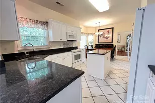 2605 Lamplighter Dr, Kannapolis, NC 28081 - Photo 6