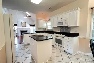 2605 Lamplighter Dr, Kannapolis, NC 28081 - Photo 8