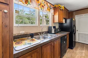 132 Bailey Mountain Rd, Mars Hill, NC 28754 - Photo 18