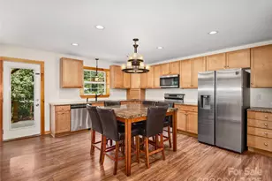 114 Nature Dr, Hendersonville, NC 28792 - Photo 6