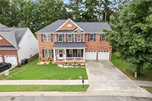 1432 Bedlington Dr NW, Charlotte, NC 28269 - Photo 2