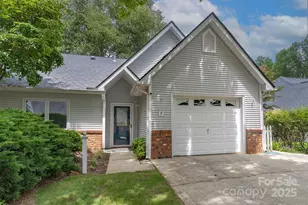 7 Silver Pl, Black Mountain, NC 28711 - Photo 4