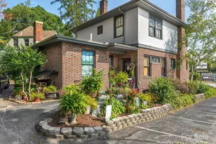 104 Clairmont Dr, Hendersonville, NC 28791 - Photo 1