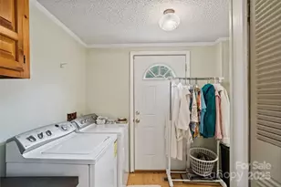 5909 Lake Valley Rd, Clover, SC 29710 - Photo 18