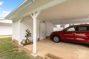 5909 Lake Valley Rd, Clover, SC 29710 - Photo 4