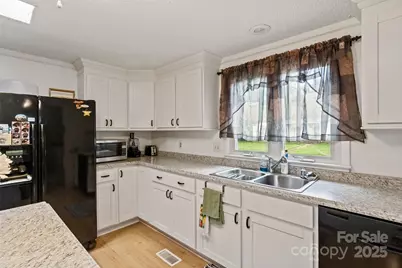 5909 Lake Valley Road, Clover, SC 29710 - Photo 16