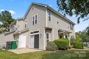 8856 Cinnabay Dr, Charlotte, NC 28216 - Photo 30