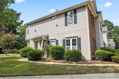 8856 Cinnabay Drive, Charlotte, NC 28216 - Photo 4