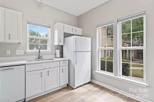 8856 Cinnabay Dr, Charlotte, NC 28216 - Photo 16