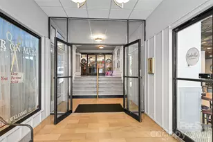 538 N Main St, Hendersonville, NC 28792 - Photo 6