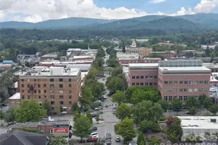 538 N Main St, Hendersonville, NC 28792 - Photo 4