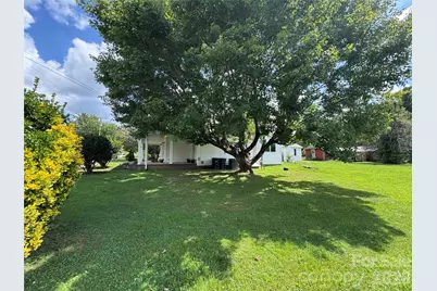 227 Lawson Street, Hot Springs, NC 28743 - Photo 2