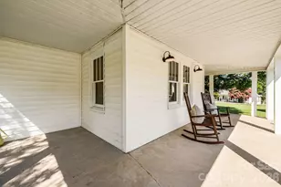 227 Lawson St, Hot Springs, NC 28743 - Photo 20