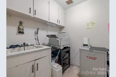 111 W Rutledge Avenue, Gaffney, SC 29340 - Photo 28