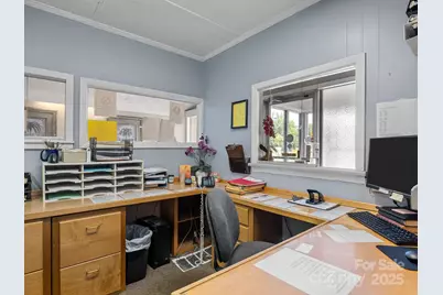 111 W Rutledge Avenue, Gaffney, SC 29340 - Photo 10