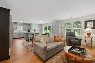 44 Gray Wolf Ln, Hendersonville, NC 28792 - Photo 18