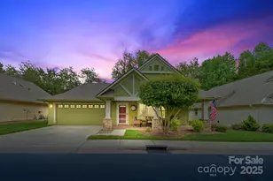 44 Gray Wolf Ln, Hendersonville, NC 28792 - Photo 2