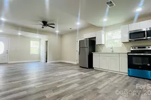 393 Cherry St, Wadesboro, NC 28170 - Photo 6