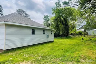 393 Cherry St, Wadesboro, NC 28170 - Photo 4