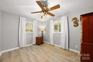 429 Brooklyn Ave, Hendersonville, NC 28792 - Photo 36