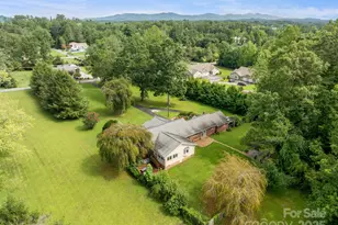 429 Brooklyn Ave, Hendersonville, NC 28792 - Photo 46