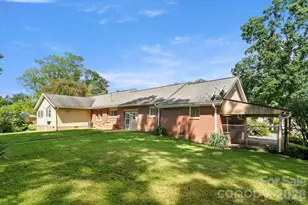 429 Brooklyn Ave, Hendersonville, NC 28792 - Photo 40