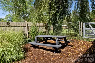 429 Brooklyn Ave, Hendersonville, NC 28792 - Photo 22