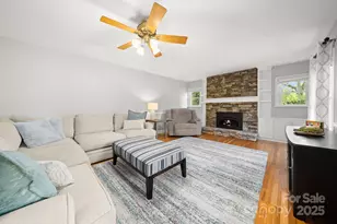 429 Brooklyn Ave, Hendersonville, NC 28792 - Photo 8