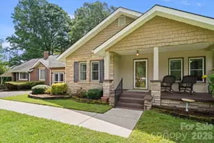 429 Brooklyn Ave, Hendersonville, NC 28792 - Photo 2