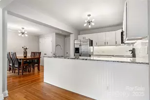 3725 Sudbury Rd, Charlotte, NC 28205 - Photo 10