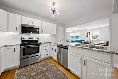 3725 Sudbury Road, Charlotte, NC 28205 - Photo 6