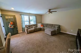 9 Half Moon Dr, Swannanoa, NC 28778 - Photo 2