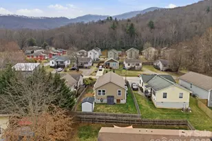 9 Half Moon Dr, Swannanoa, NC 28778 - Photo 4