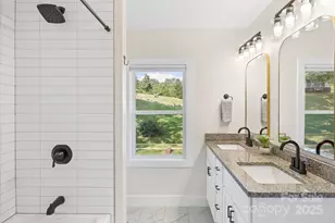 8 Green Tree Ln, Asheville, NC 28805 - Photo 24