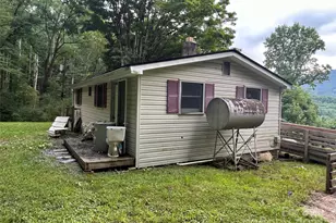 103 Cambridge Way, Waynesville, NC 28786 - Photo 2