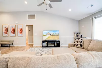 129 Topaz Lane #25, Gaffney, SC 29341 - Photo 8