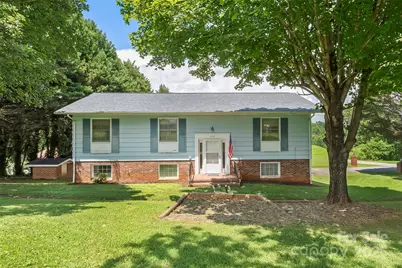 4745 16th Street Drive NE, Hickory, NC 28601 - Photo 2