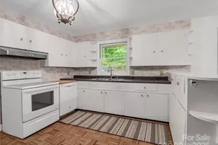 200 Little Wings Mountain Rd, Columbus, NC 28722 - Photo 6