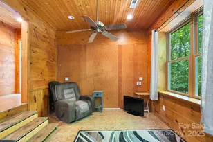 118 Blossom Rd, Brevard, NC 28712 - Photo 4