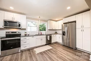 1105 Wildwood Road NE, Lenoir, NC 28645 - Photo 16