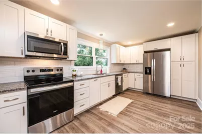 1105 Wildwood Road NE, Lenoir, NC 28645 - Photo 14